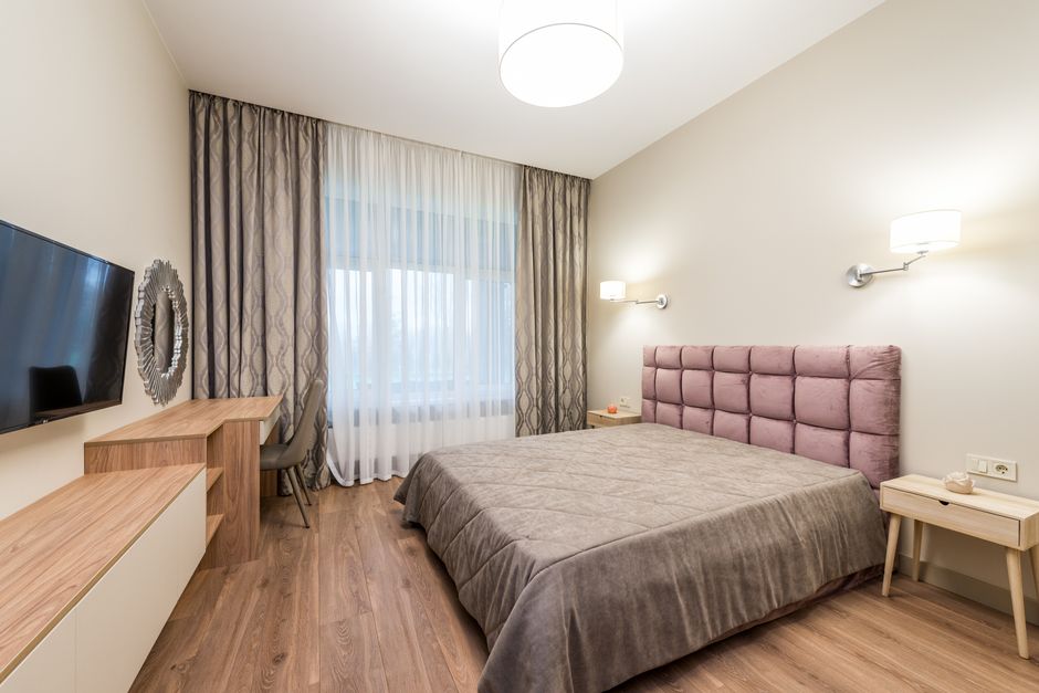 Stapelbed met multifunctionele logeercombinaties.
